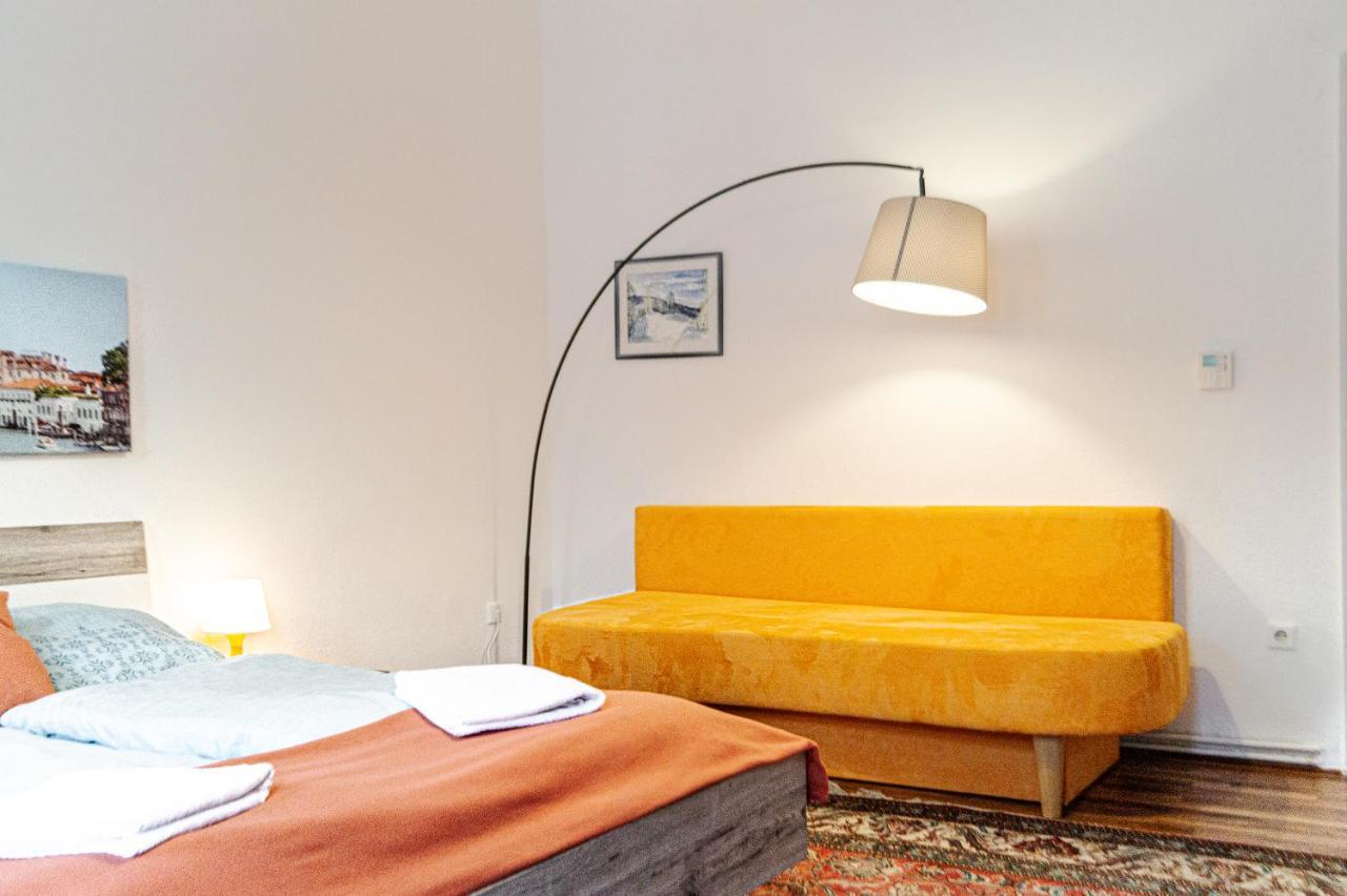 Comfy 2Br- Apartment Near Wiener Stadthalle Exterior photo