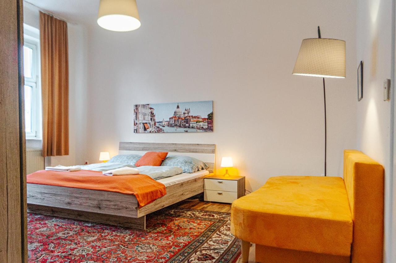 Comfy 2Br- Apartment Near Wiener Stadthalle Exterior photo